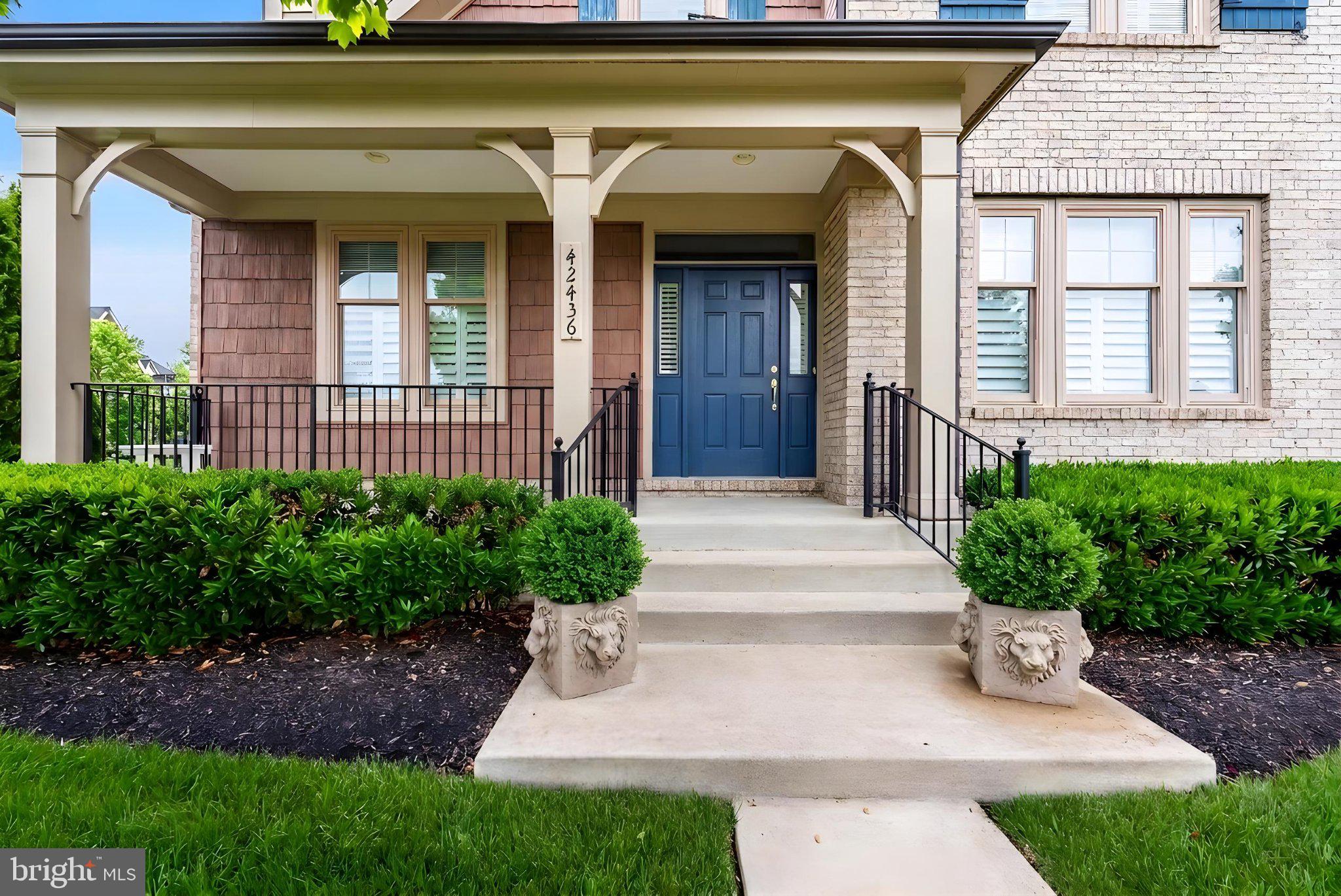 42436 MYAN GOLD DRIVE