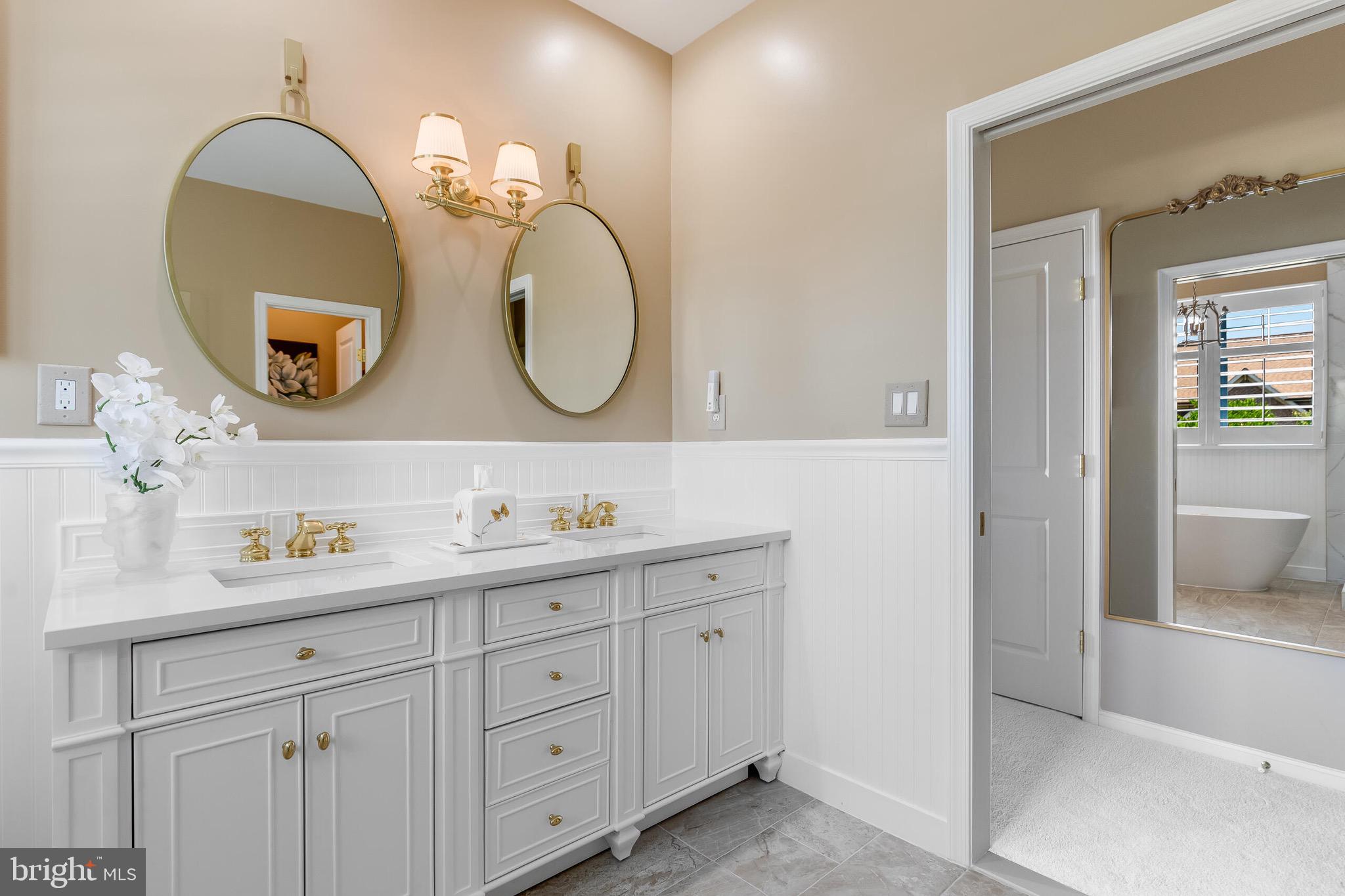 42436 MYAN GOLD DRIVE