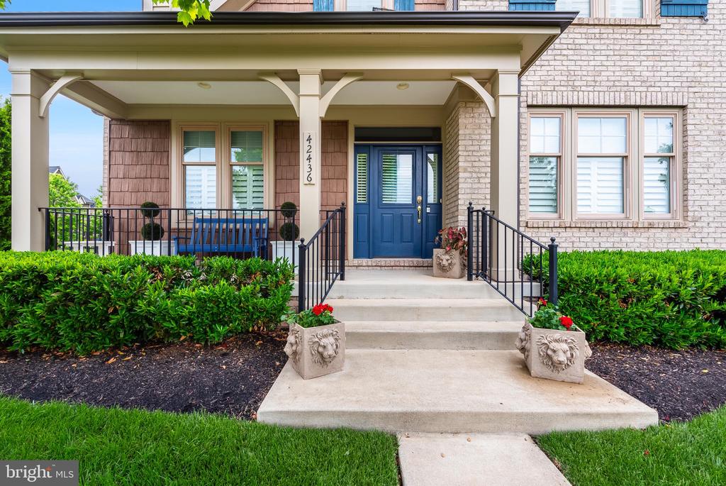 42436 MYAN GOLD DRIVE