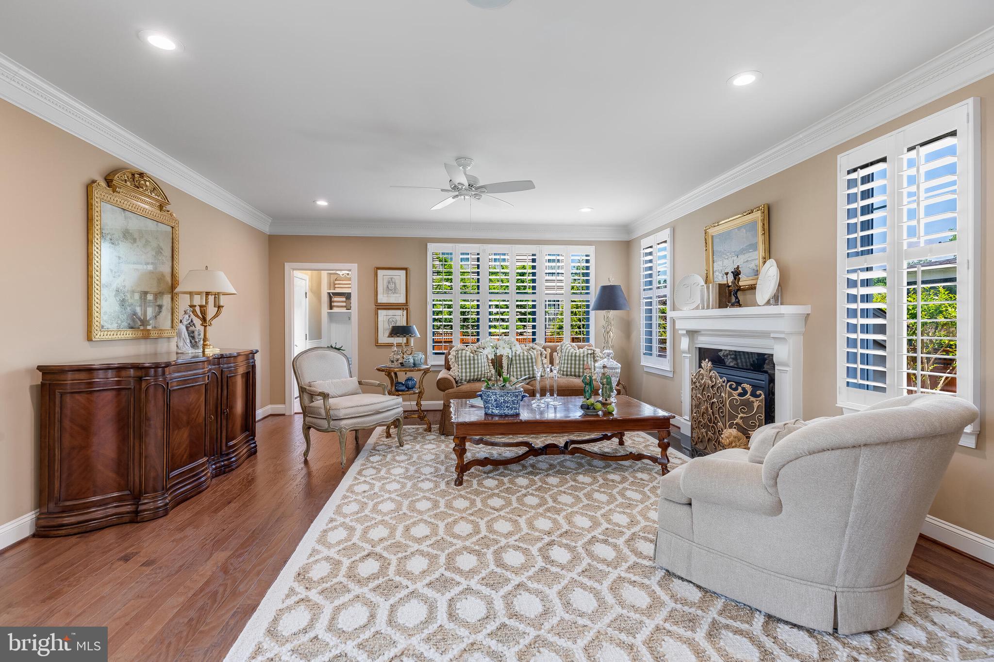 42436 MYAN GOLD DRIVE