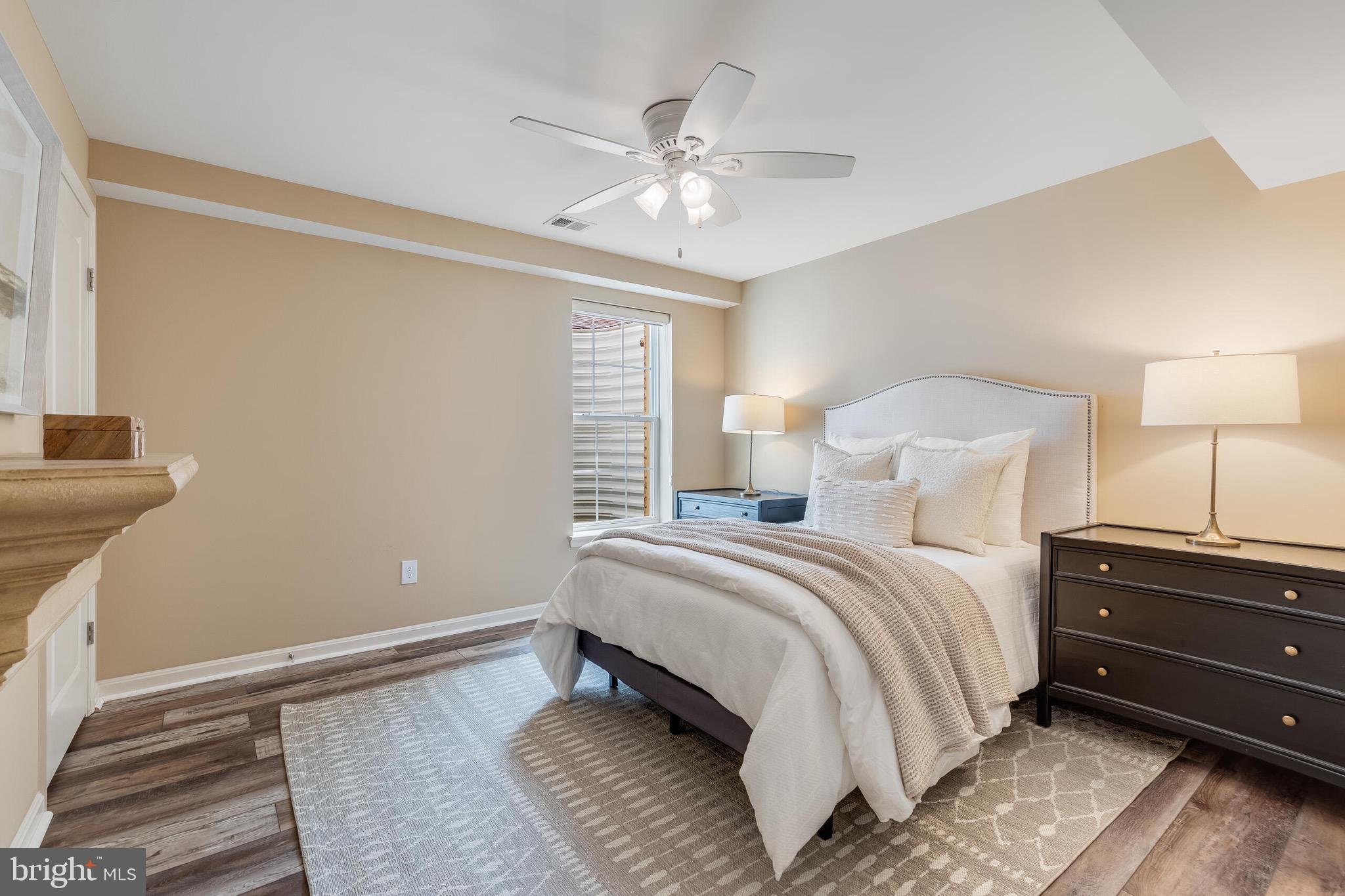 42436 MYAN GOLD DRIVE