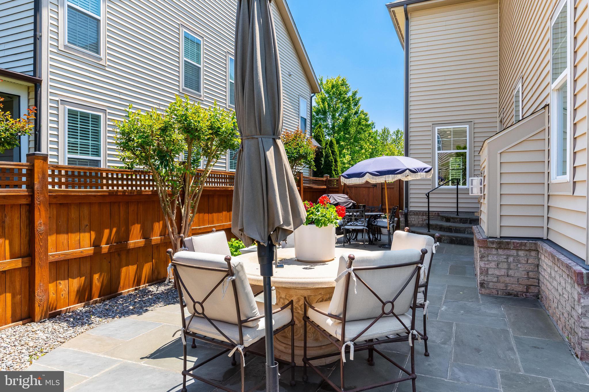 42436 MYAN GOLD DRIVE