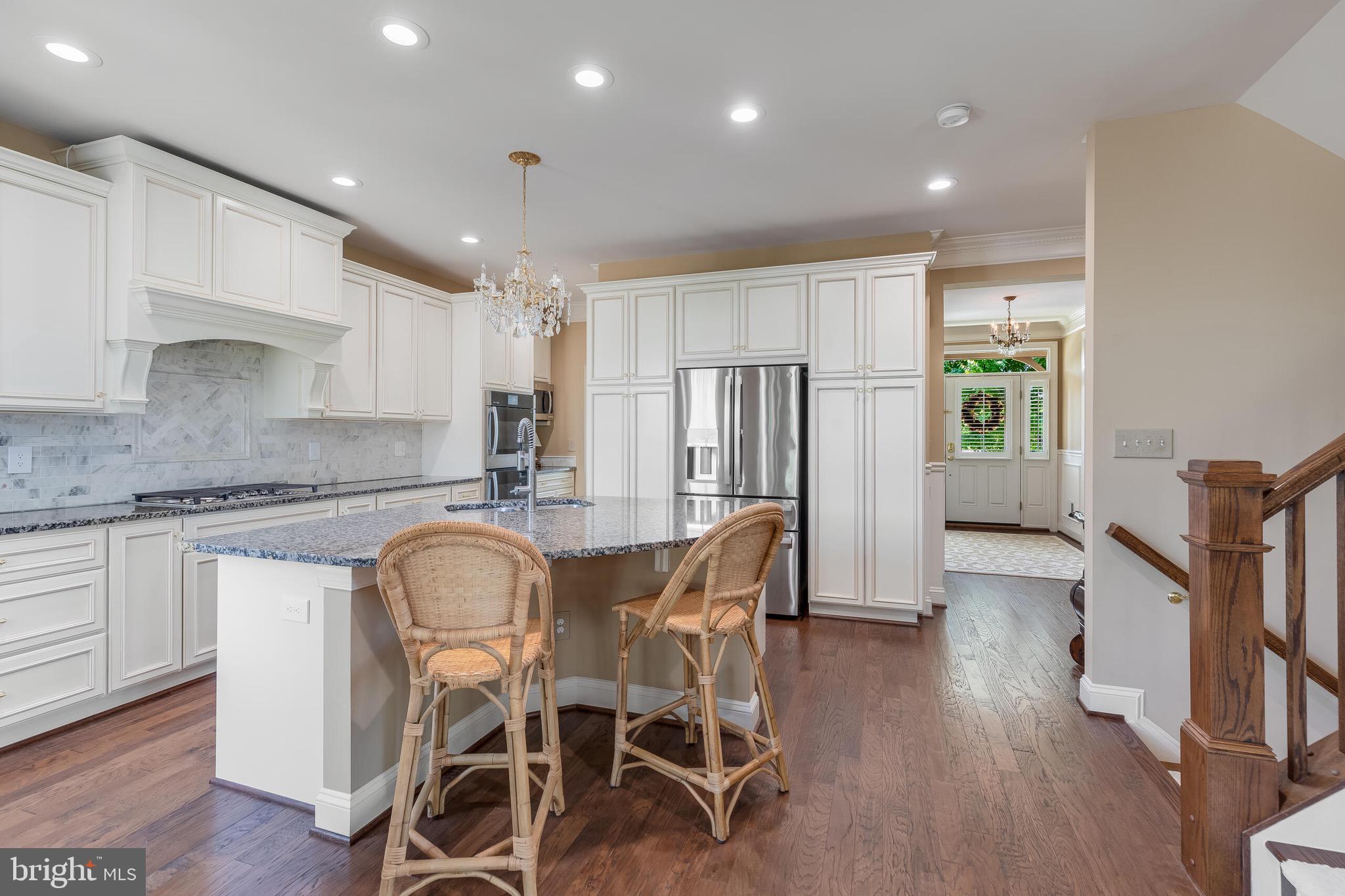 42436 MYAN GOLD DRIVE