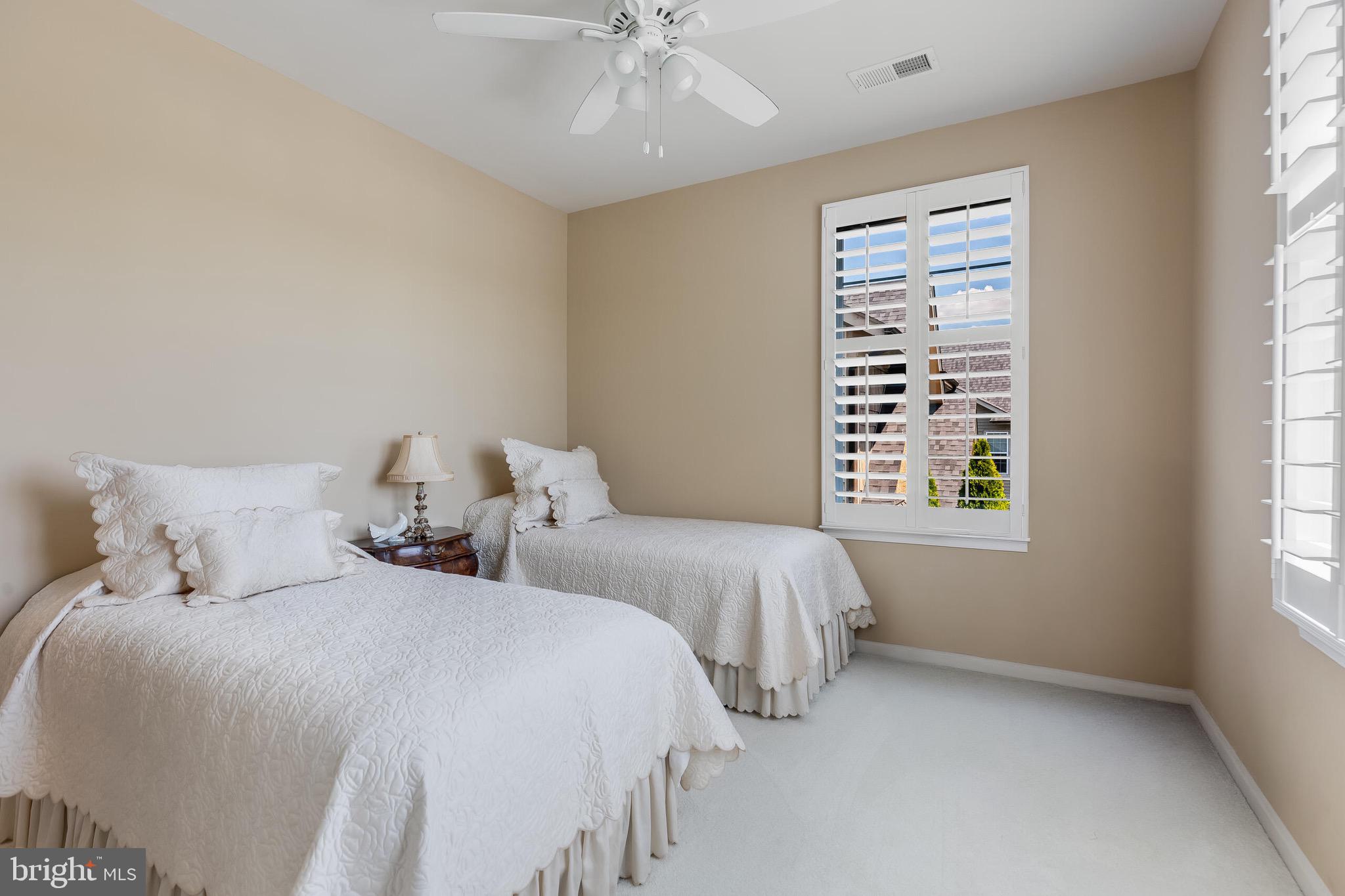 42436 MYAN GOLD DRIVE