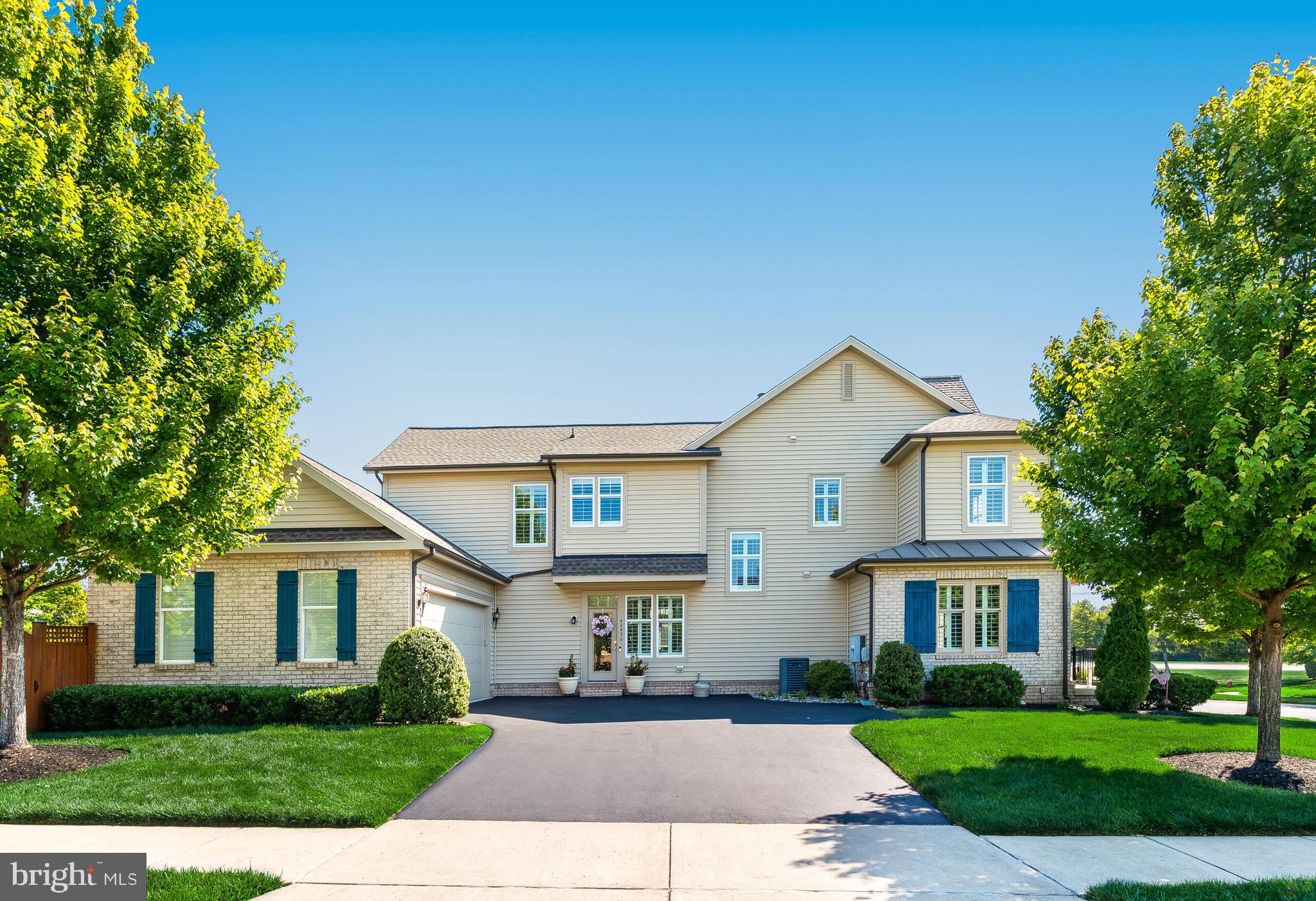 42436 MYAN GOLD DRIVE