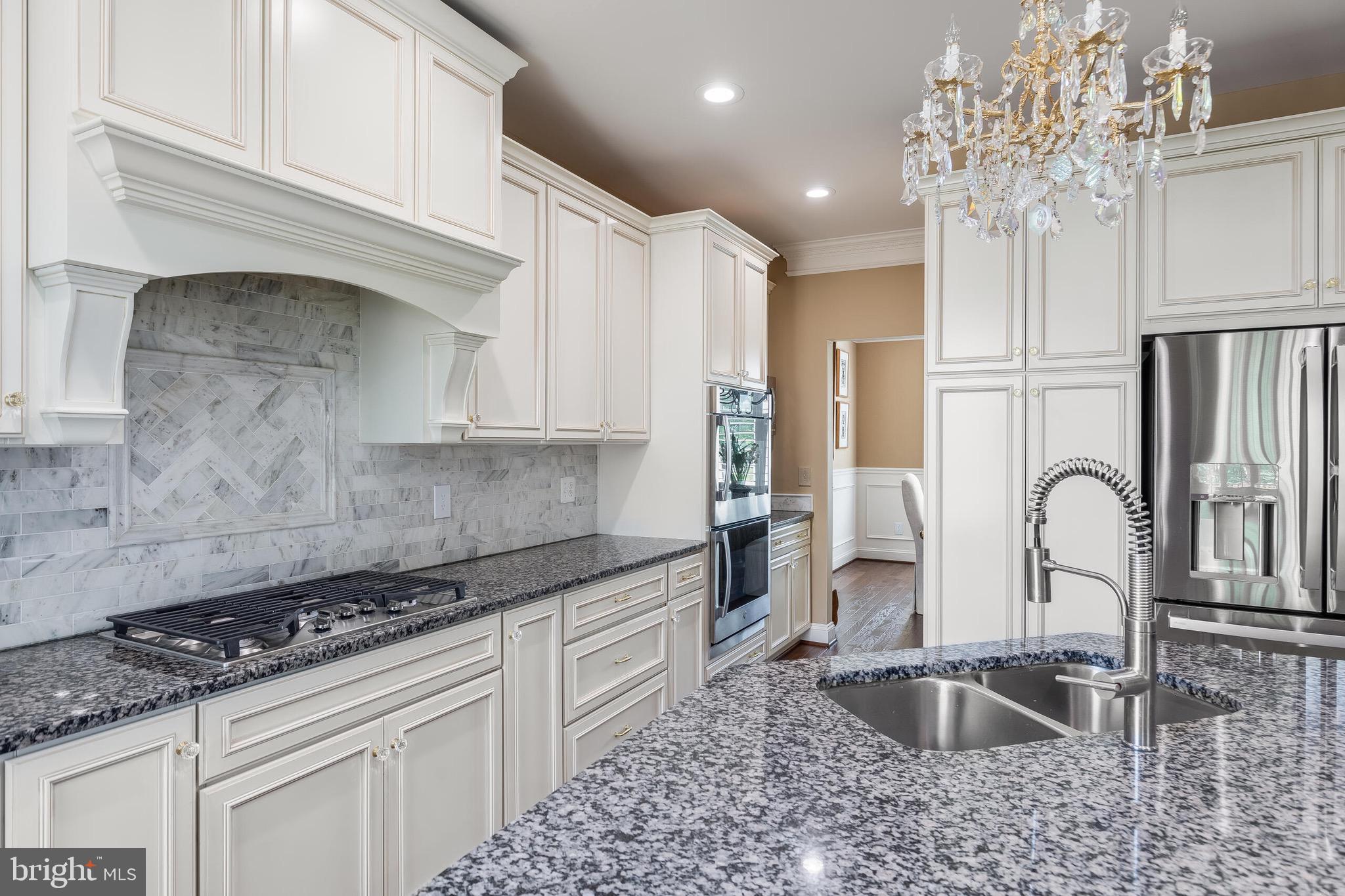 42436 MYAN GOLD DRIVE