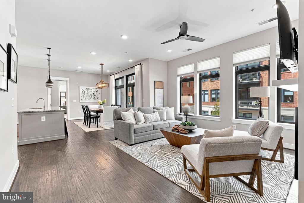 5 STATIONMASTER STREET SE Unit: 200