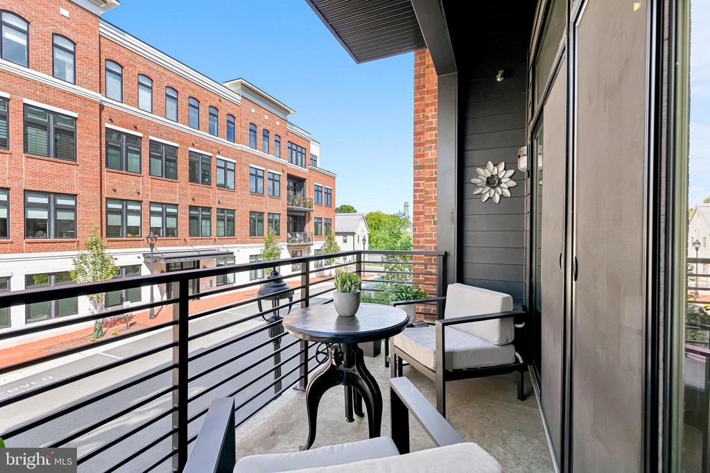 5 STATIONMASTER STREET SE Unit: 200