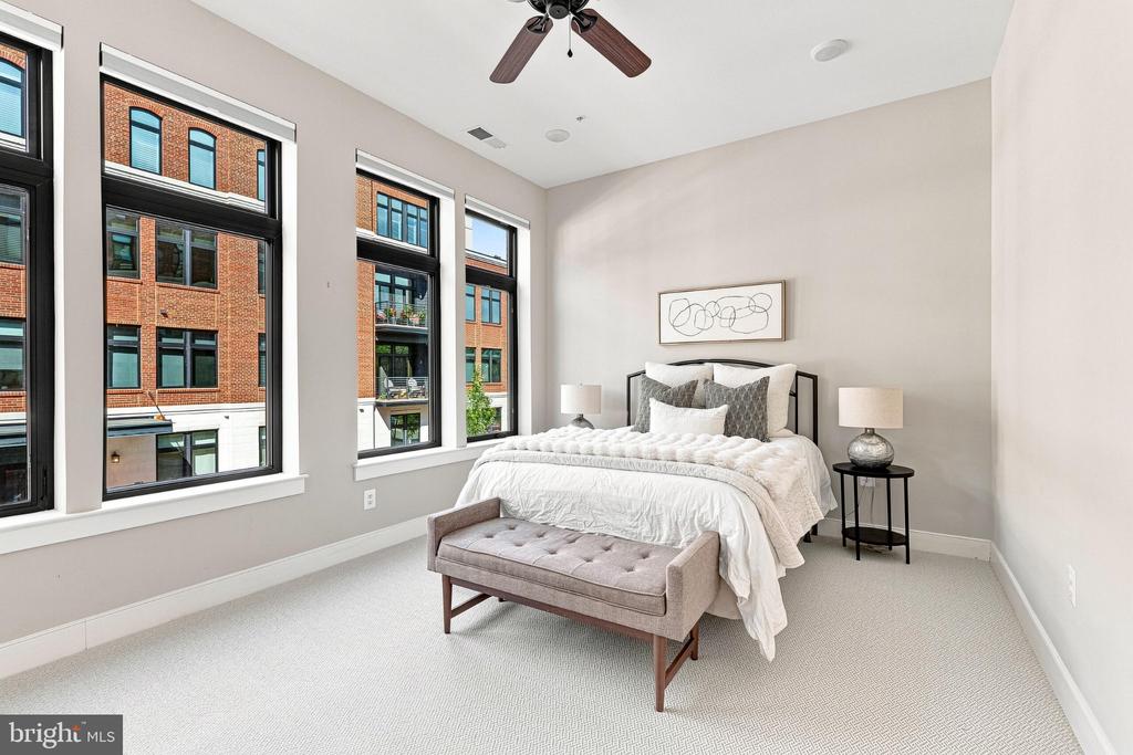 5 STATIONMASTER STREET SE Unit: 200