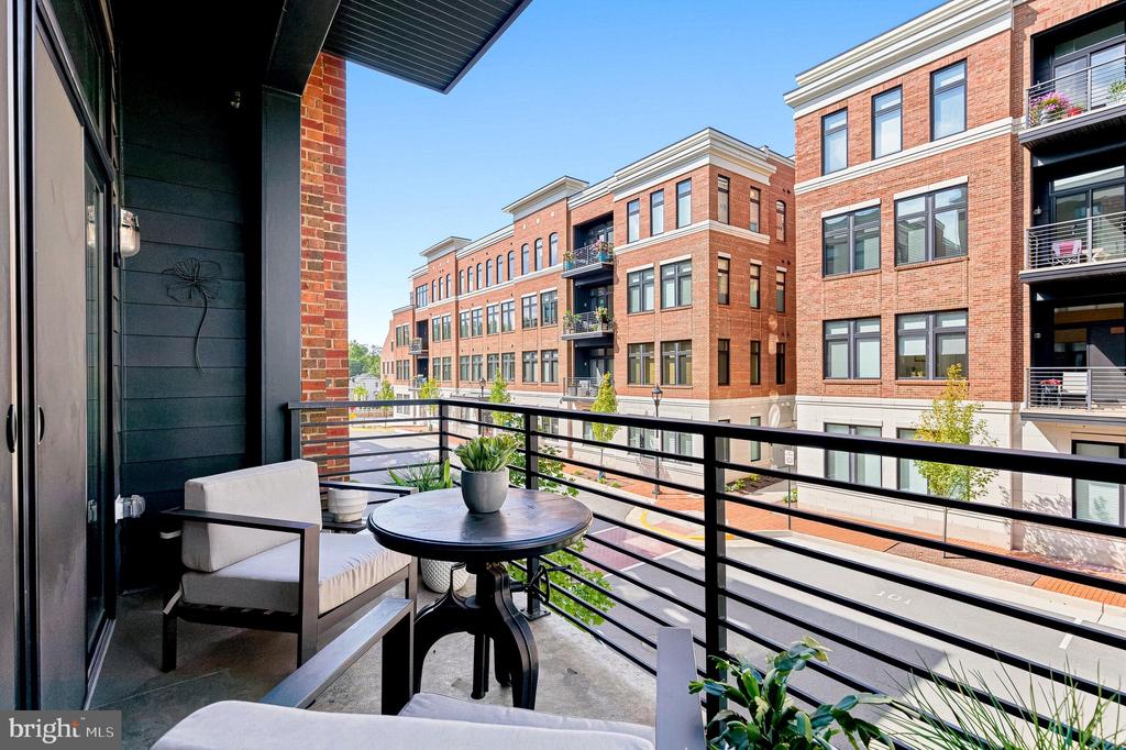 5 STATIONMASTER STREET SE Unit: 200