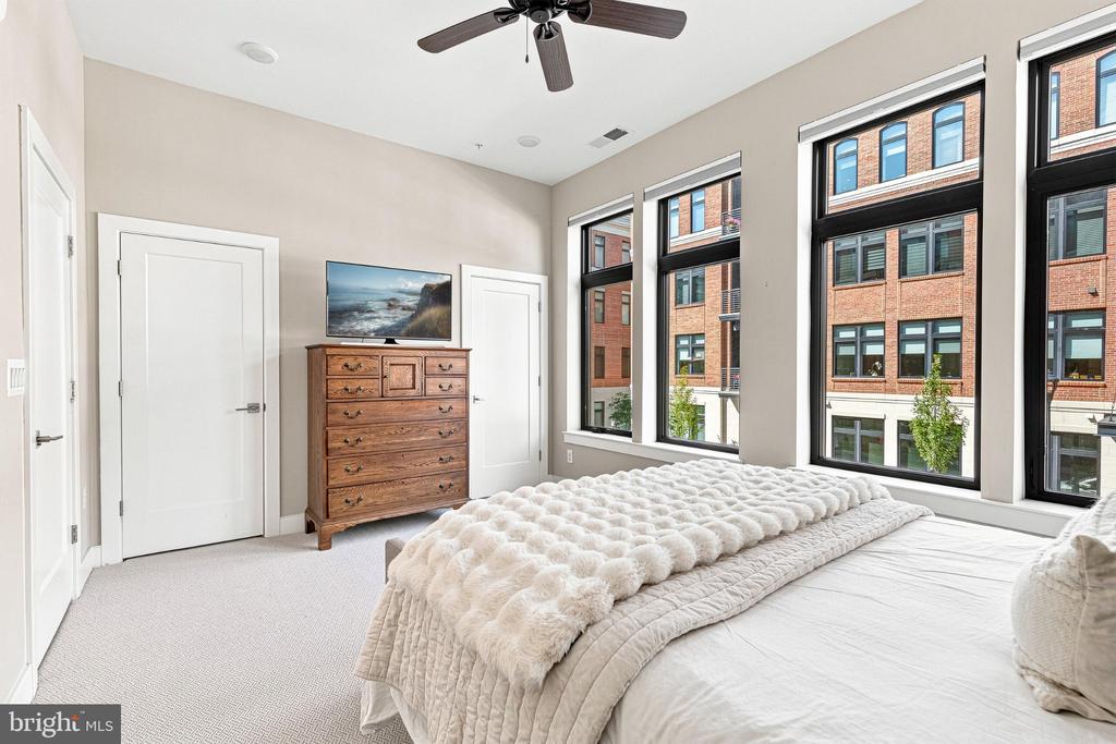 5 STATIONMASTER STREET SE Unit: 200