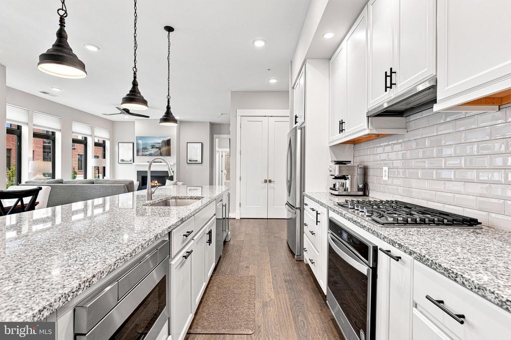 5 STATIONMASTER STREET SE Unit: 200