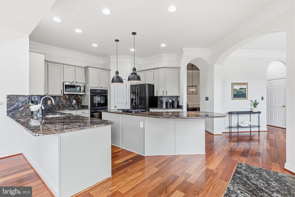 22782 COURTLAND PARK DRIVE