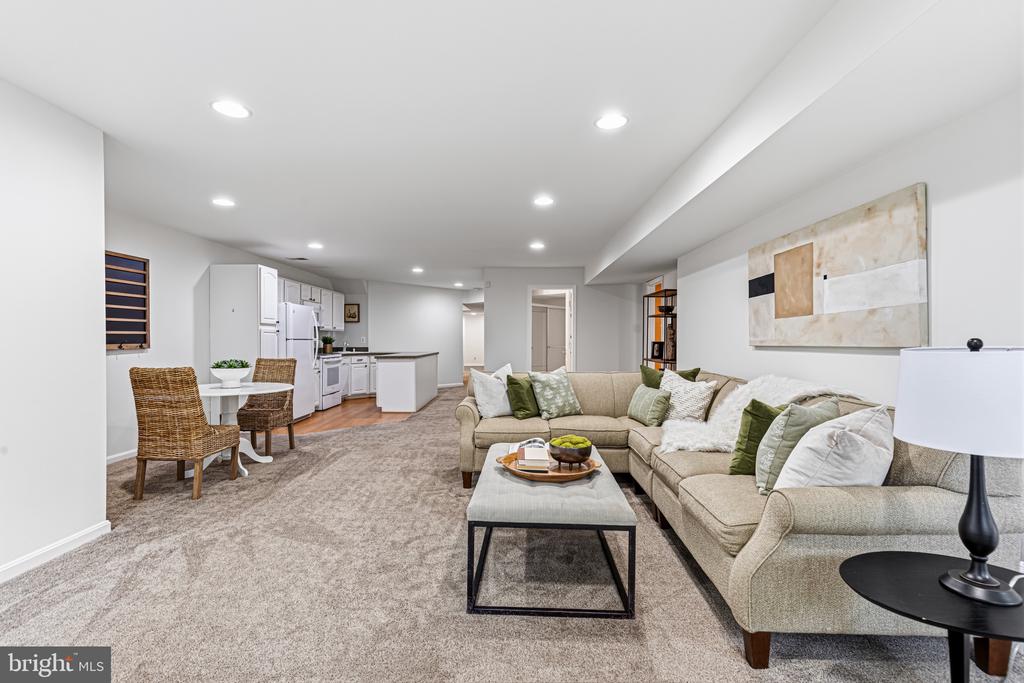 22782 COURTLAND PARK DRIVE