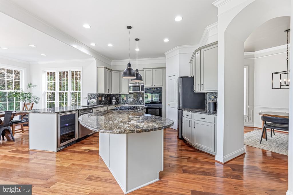 22782 COURTLAND PARK DRIVE