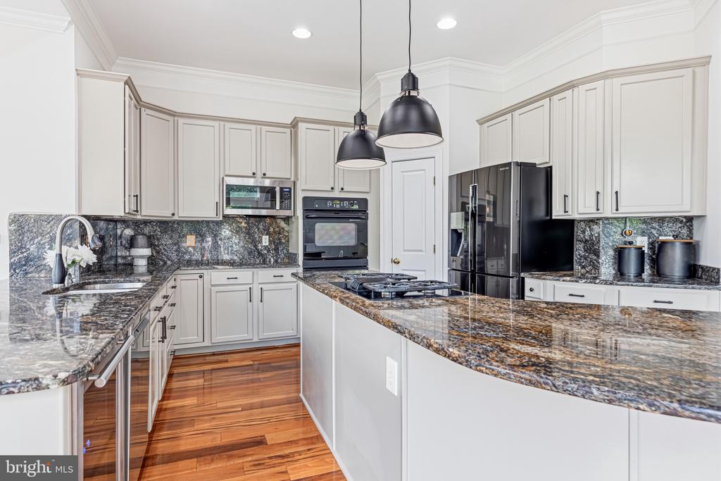22782 COURTLAND PARK DRIVE