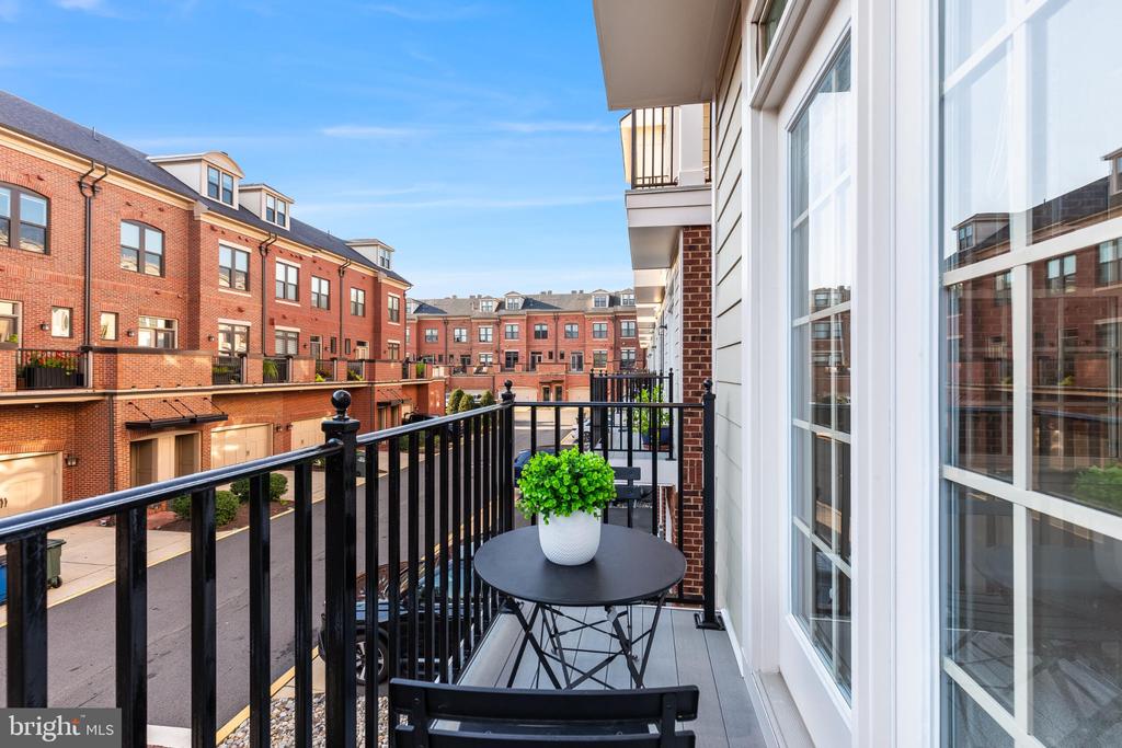 473 KORNBLAU TERRACE SE