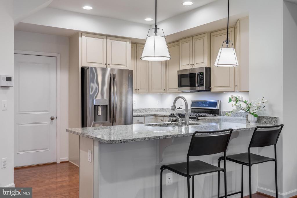 473 KORNBLAU TERRACE SE