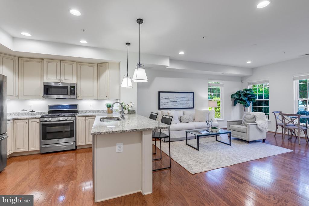 473 KORNBLAU TERRACE SE