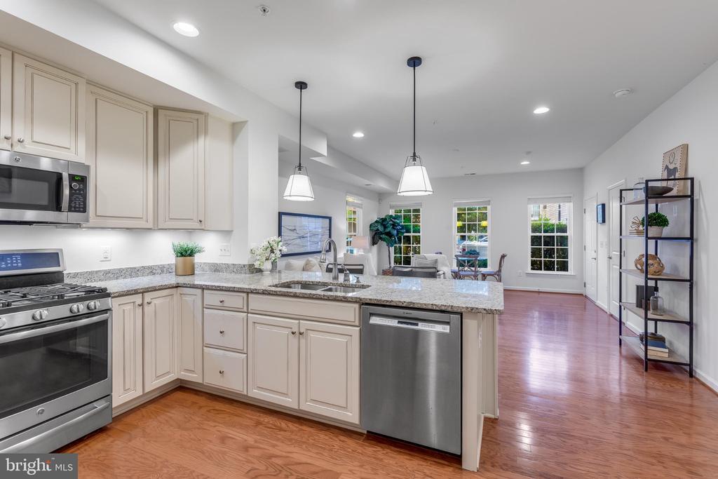 473 KORNBLAU TERRACE SE