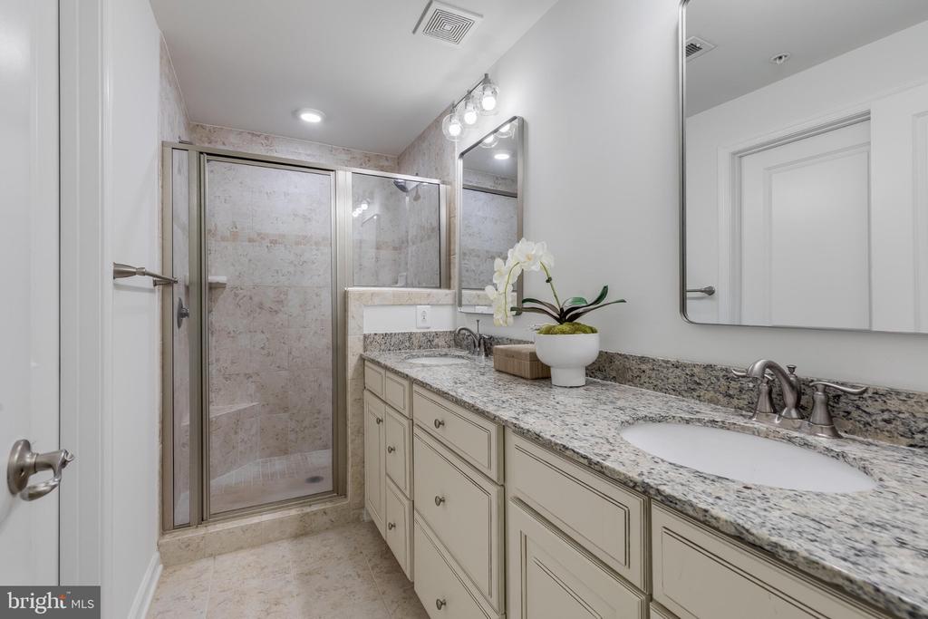 473 KORNBLAU TERRACE SE