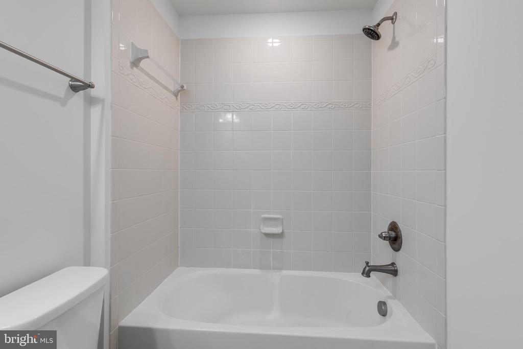 473 KORNBLAU TERRACE SE