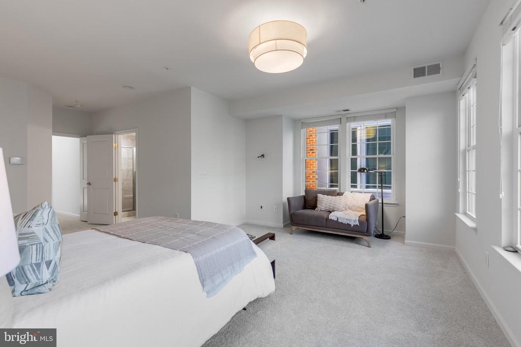 473 KORNBLAU TERRACE SE