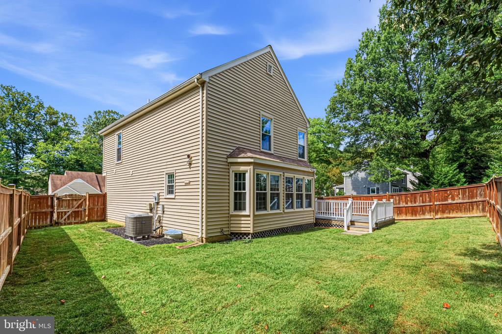 15068 HOLLEYSIDE DRIVE