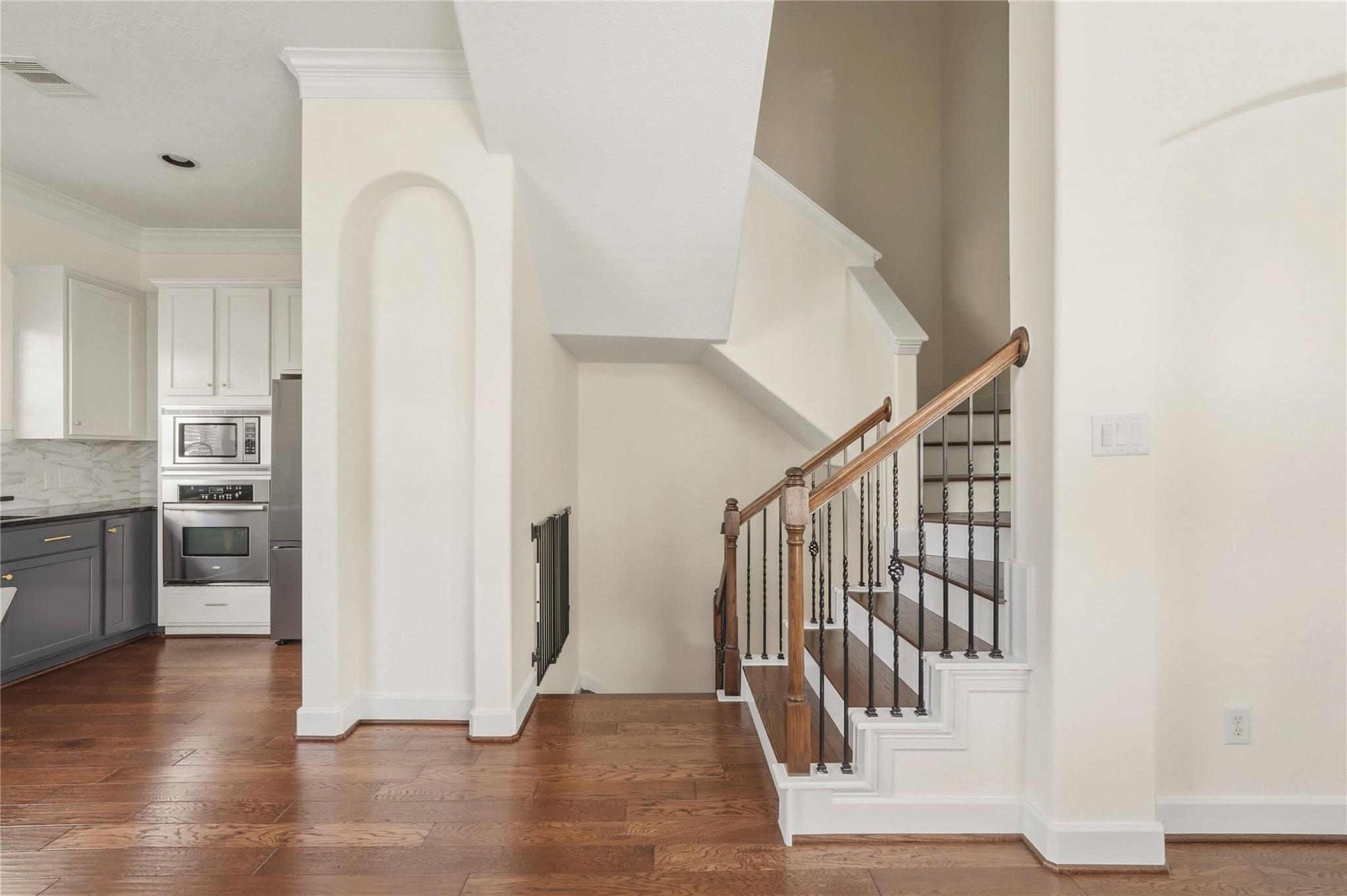 836 Garden Oaks Terrace