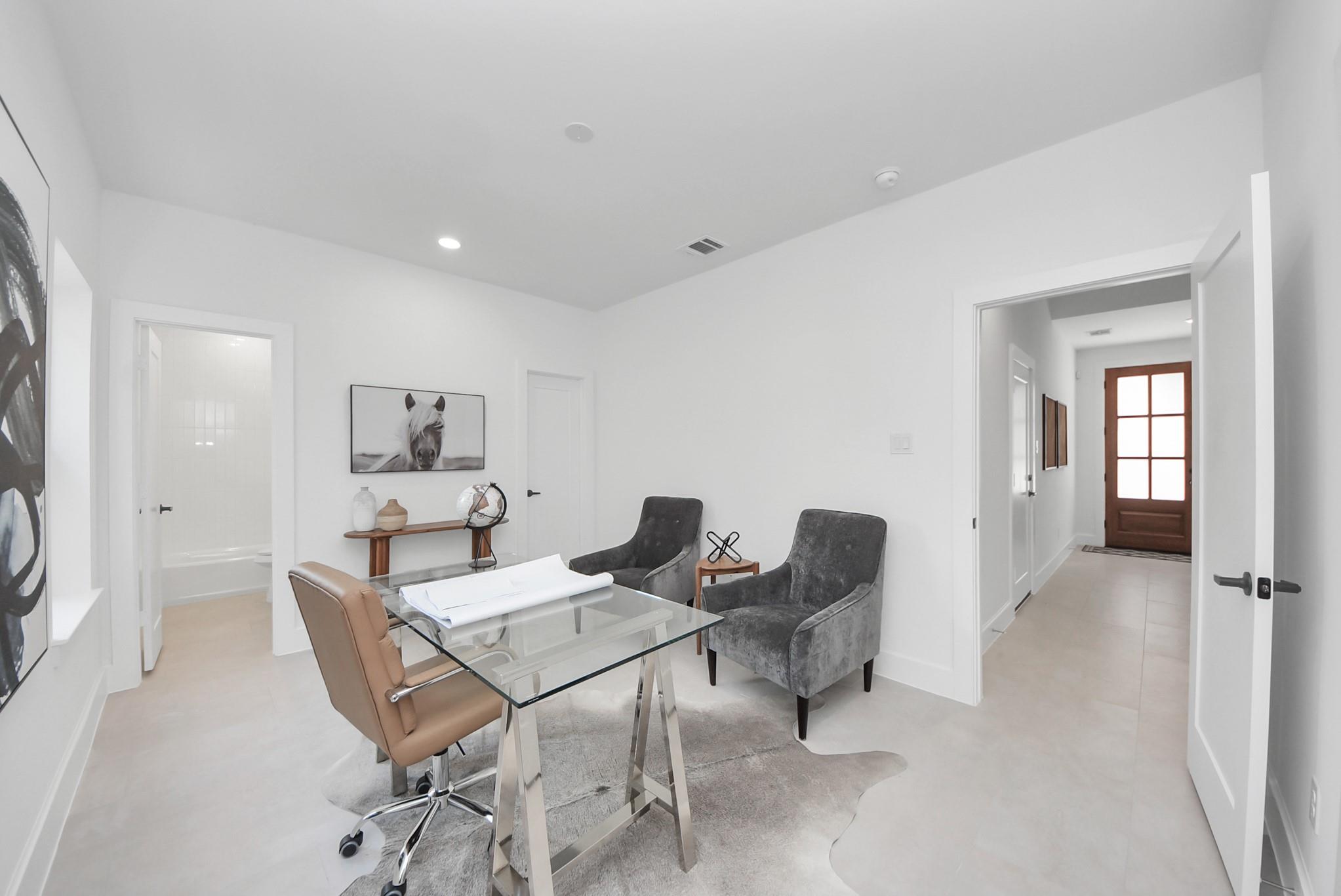 923 Fisher Street Unit: E