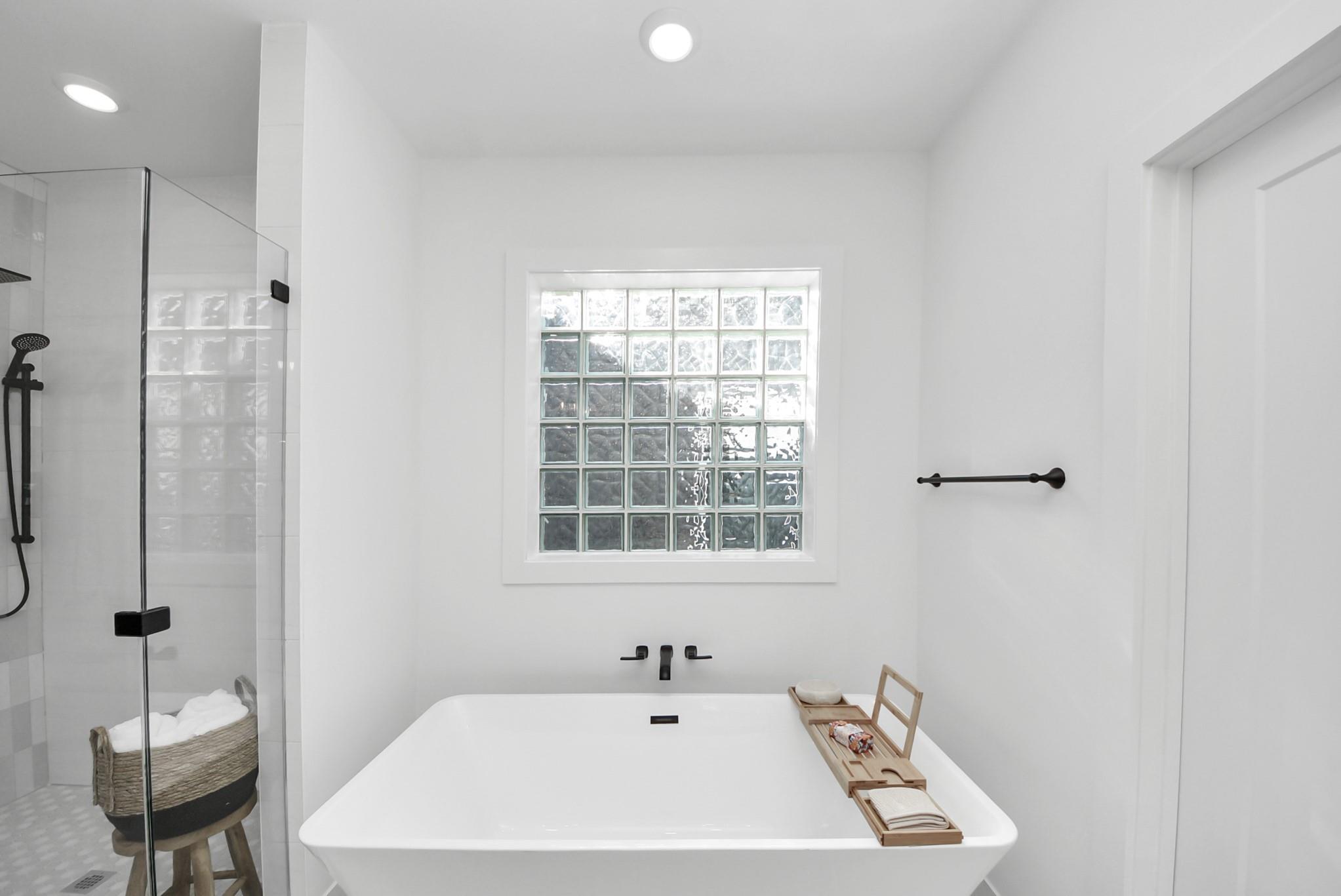 923 Fisher Street Unit: E