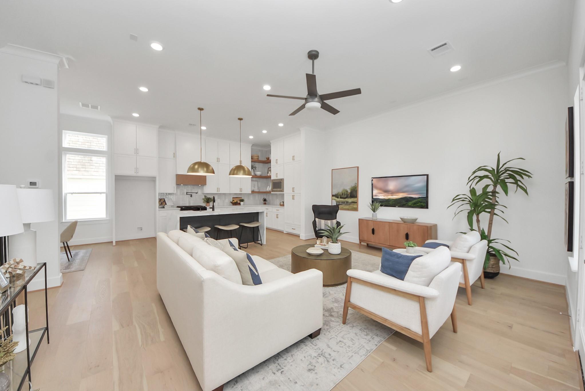 923 Fisher Street Unit: E
