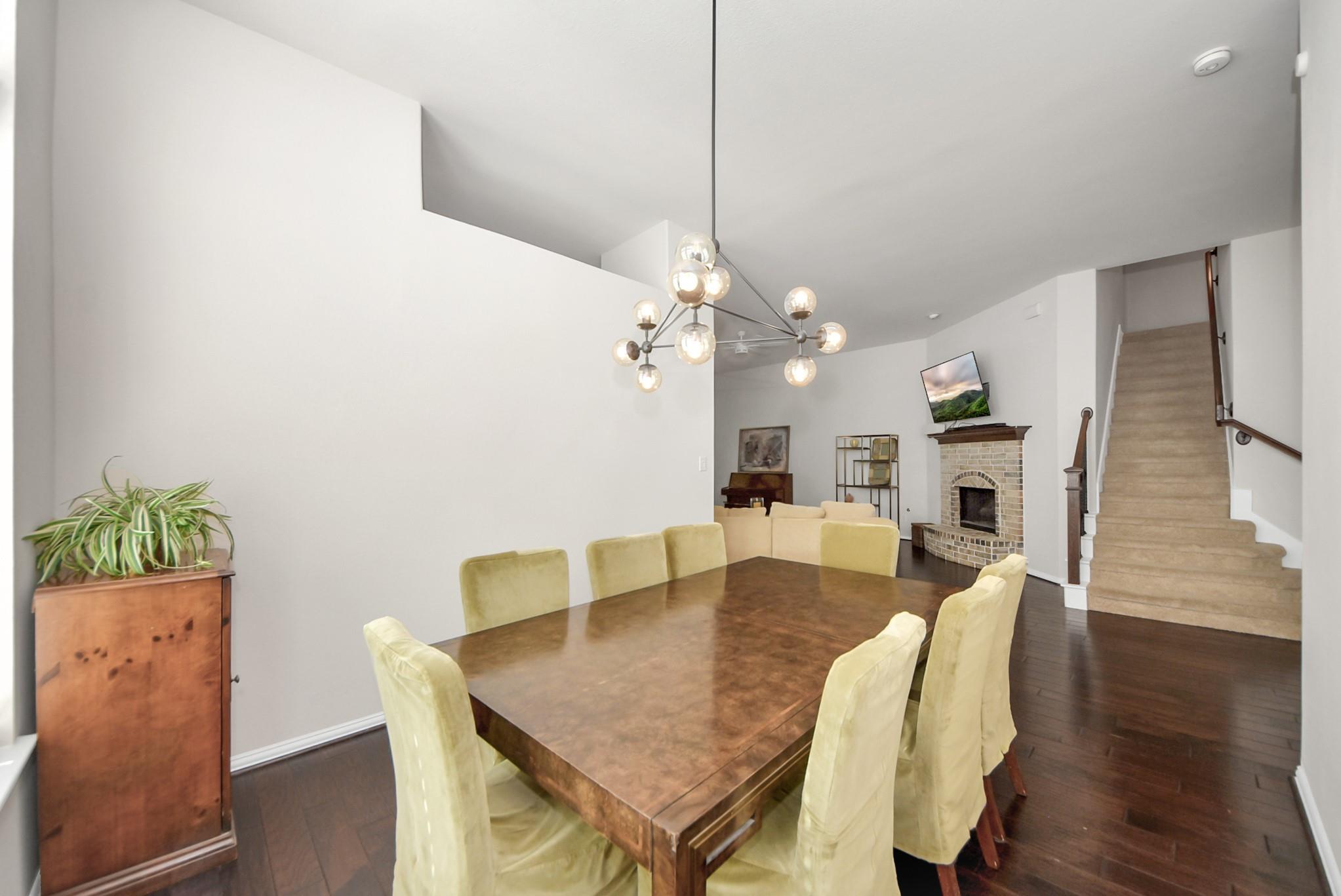 8131 Black Percher Street