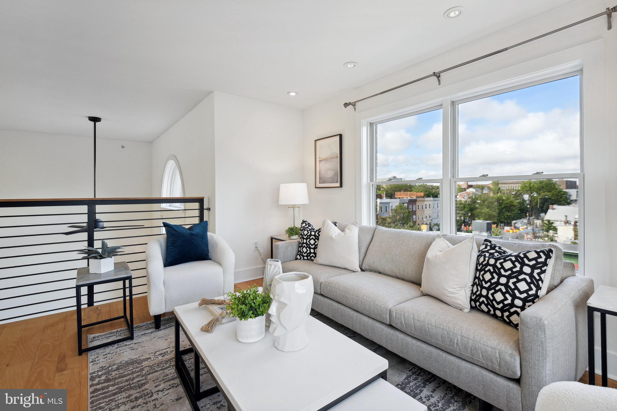 449 R STREET NW Unit: 301