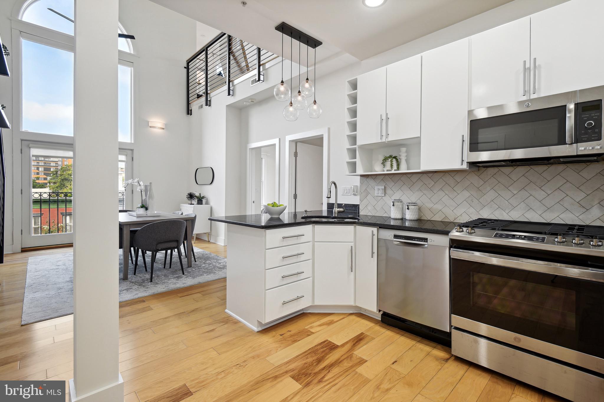 449 R STREET NW Unit: 301