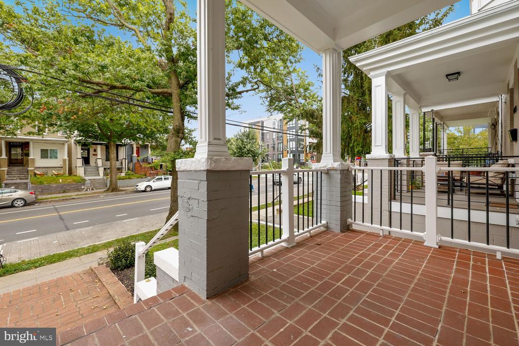 4006 14th St NW