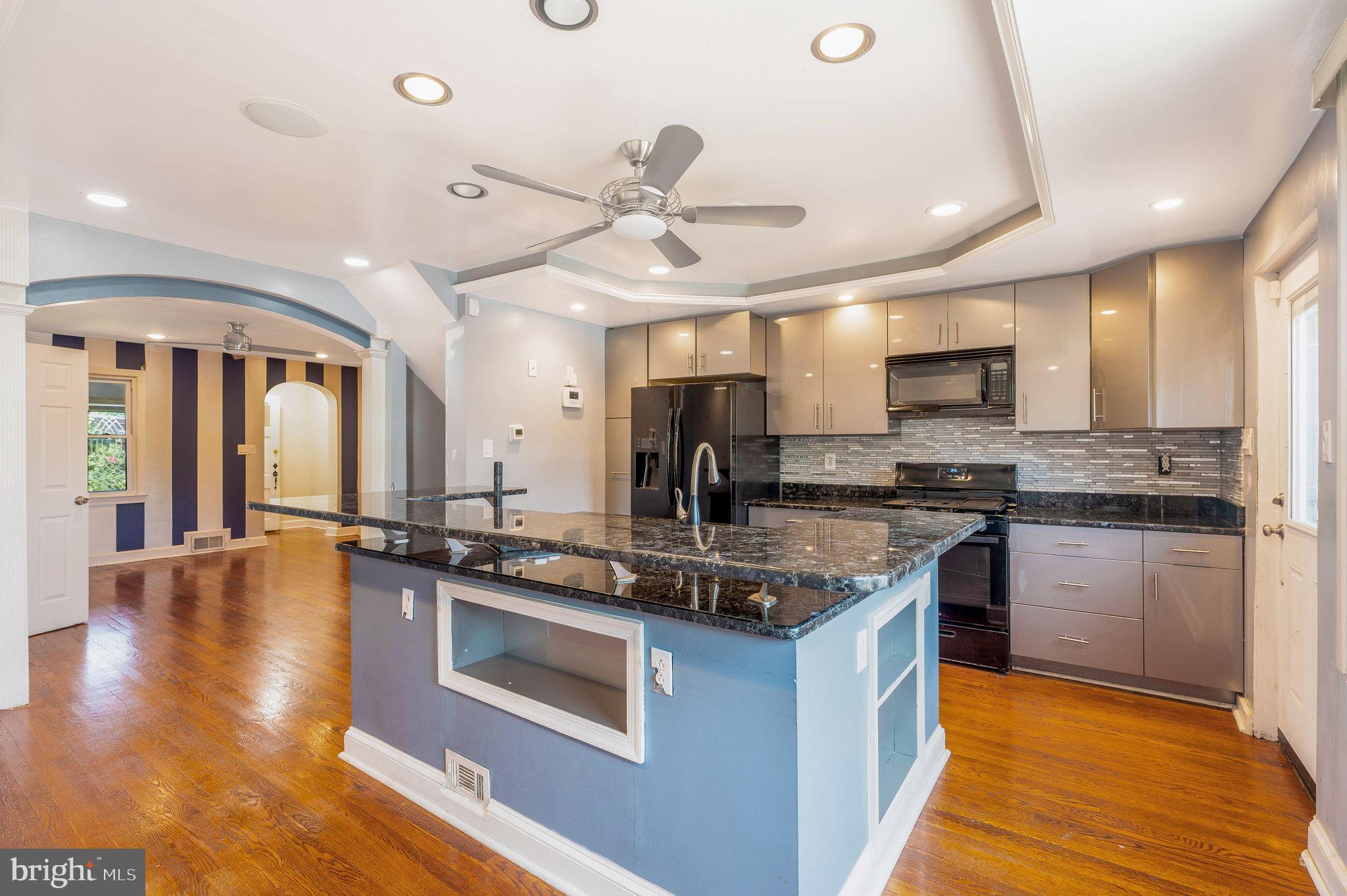 4803 S Dakota NE