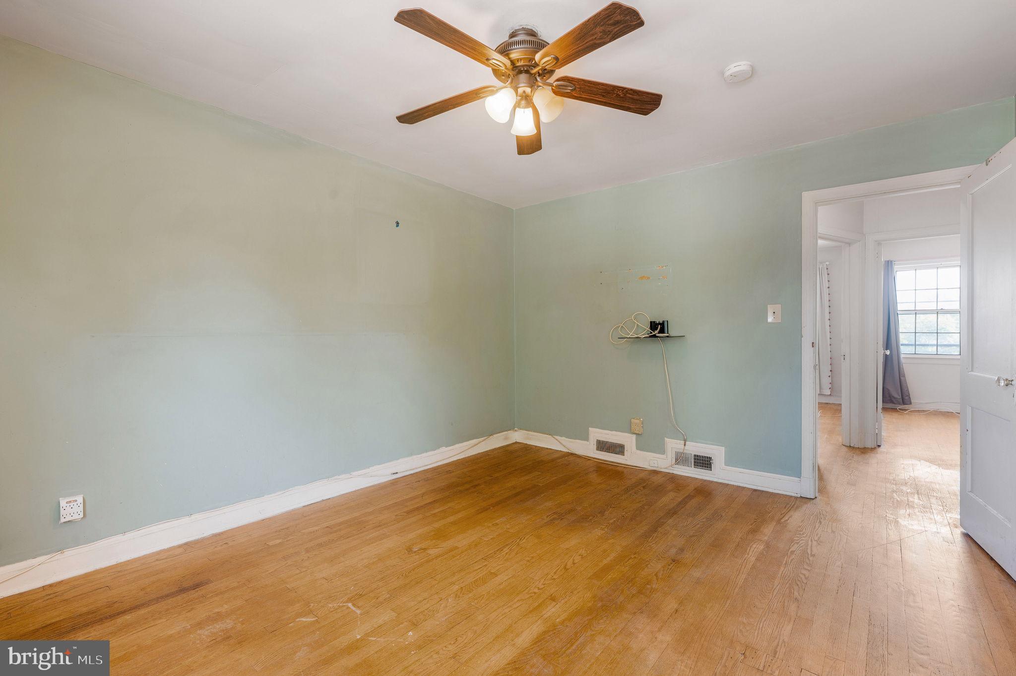 4803 S Dakota NE