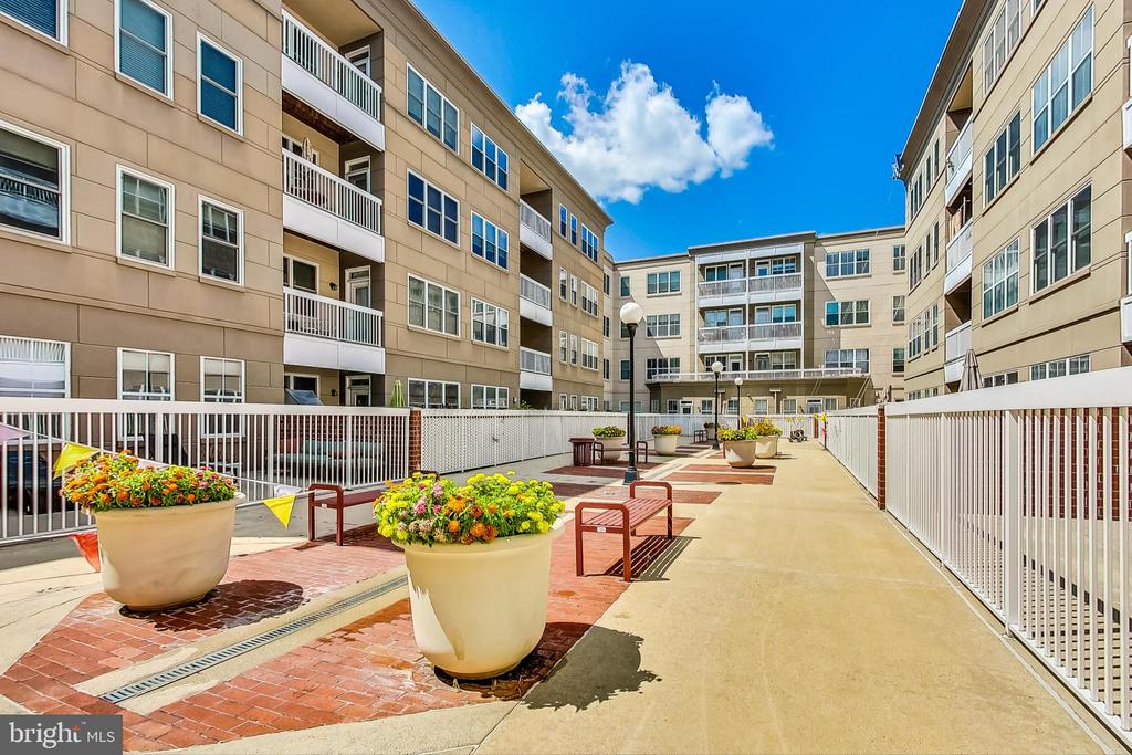 2001 12th St NW #412