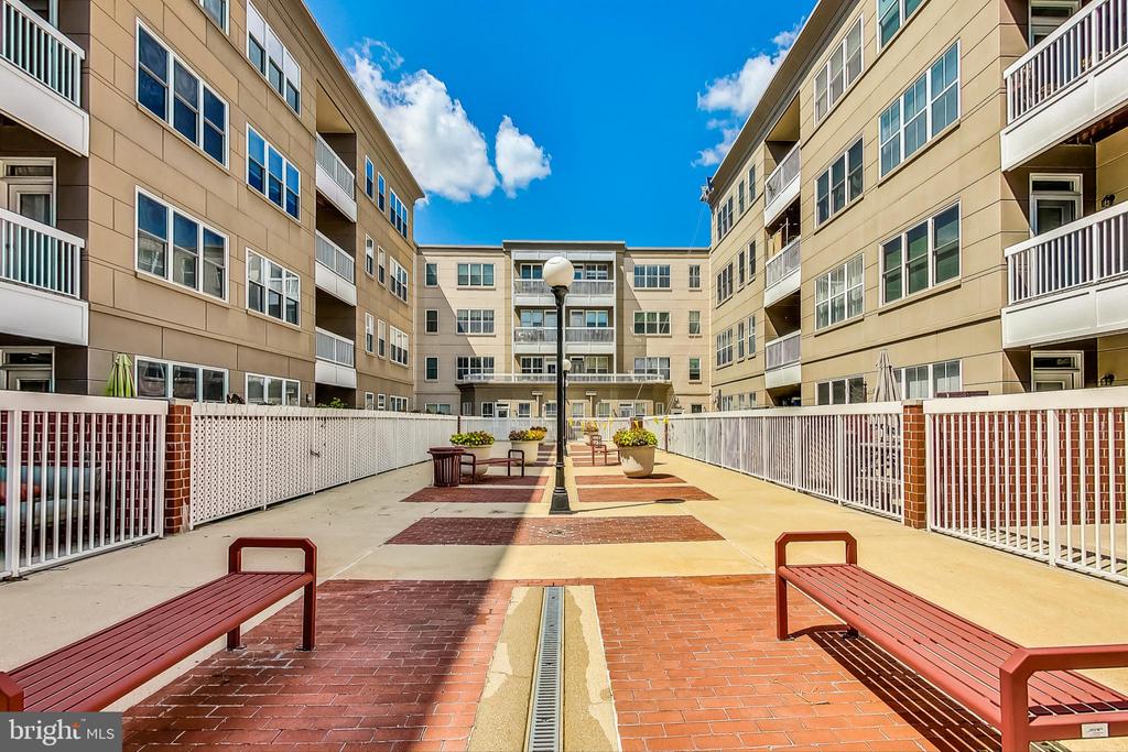 2001 12th St NW #412