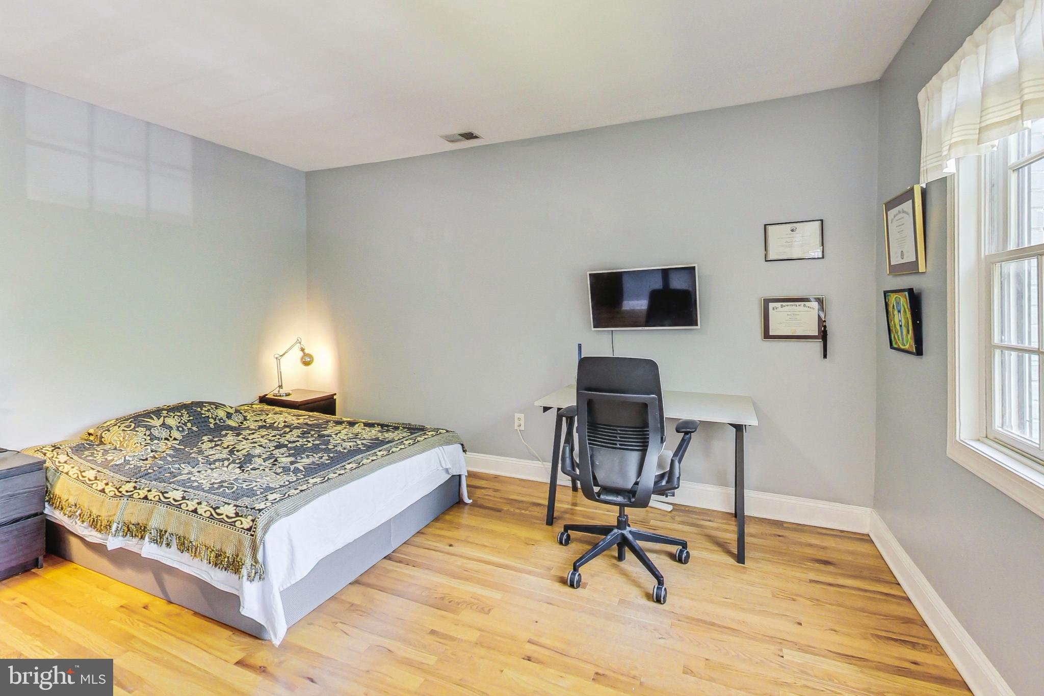 1653 Trinidad Ave NE #4