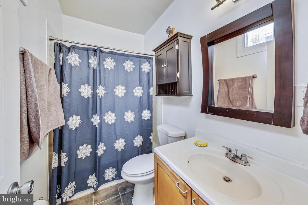 1653 Trinidad Ave NE #4
