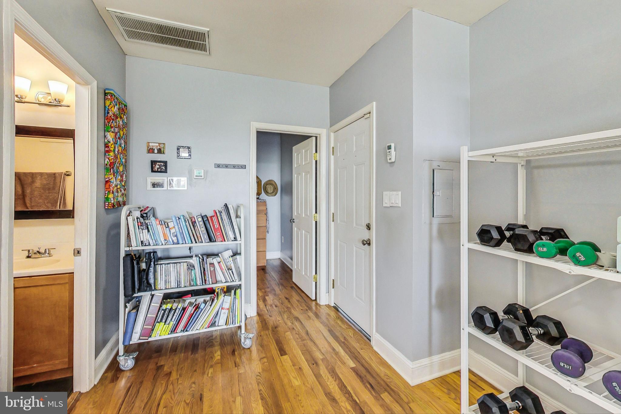 1653 Trinidad Ave NE #4