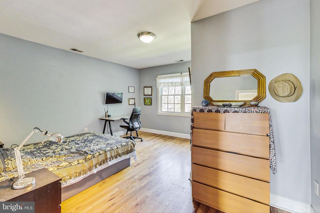 1653 Trinidad Ave NE #4