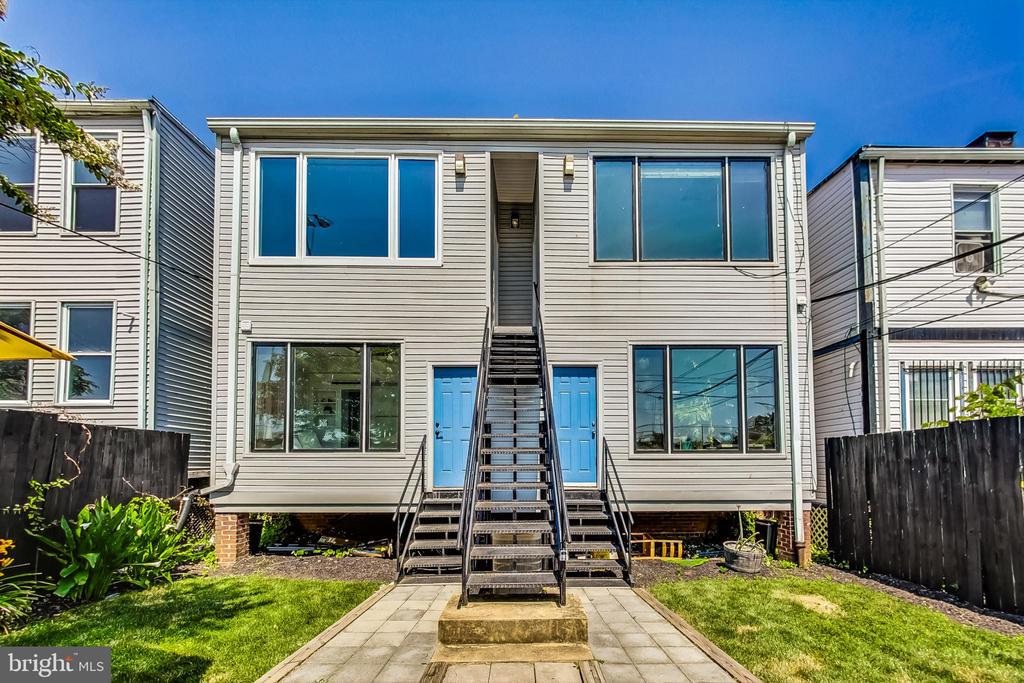 1653 Trinidad Ave NE #4