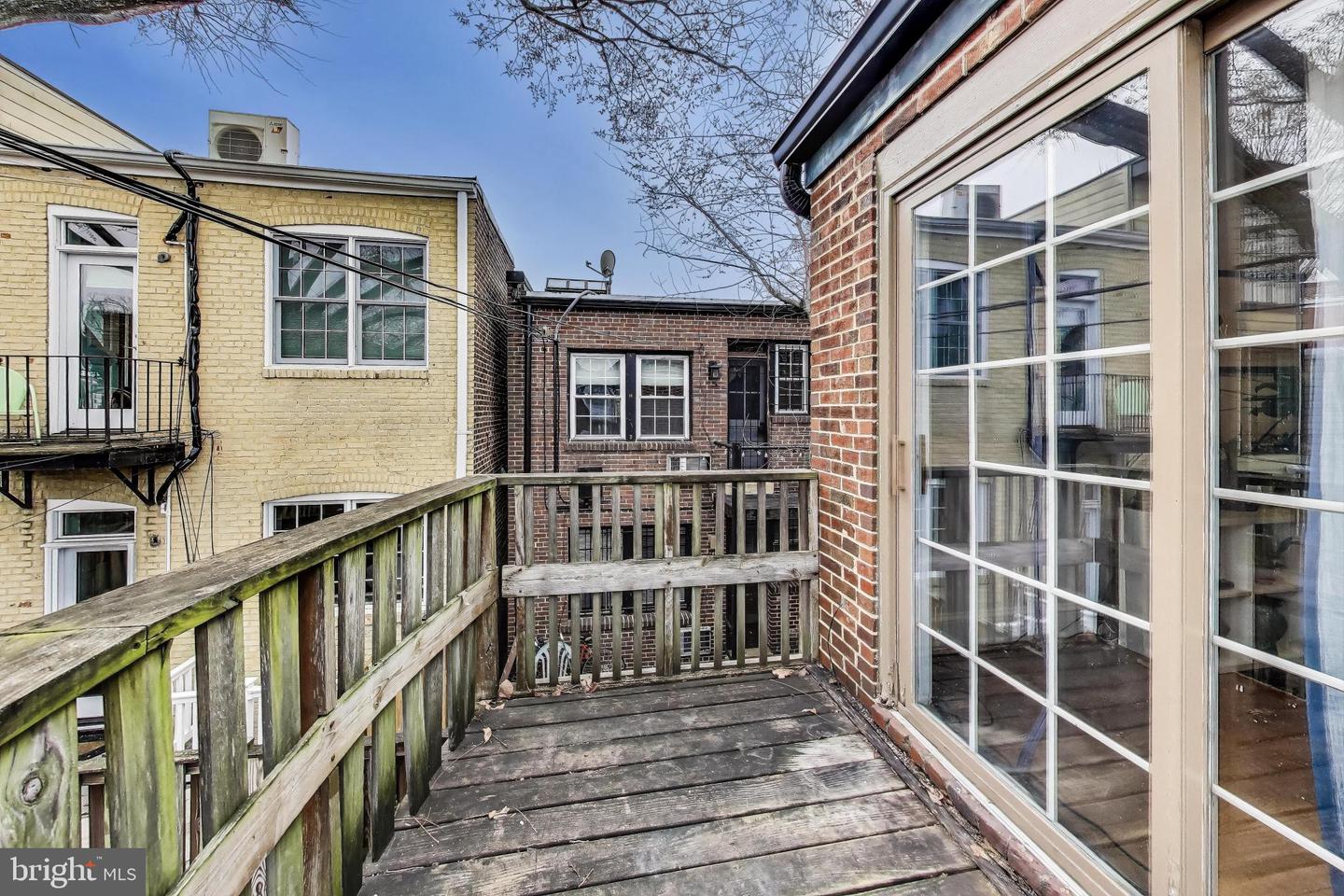 407 A St NE