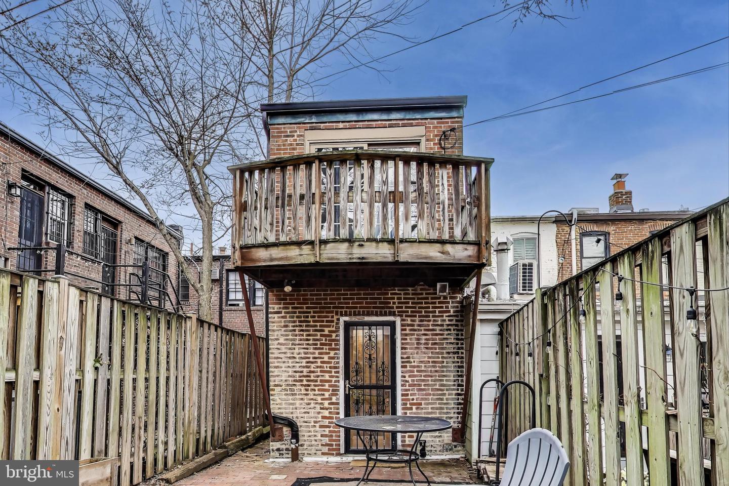 407 A St NE