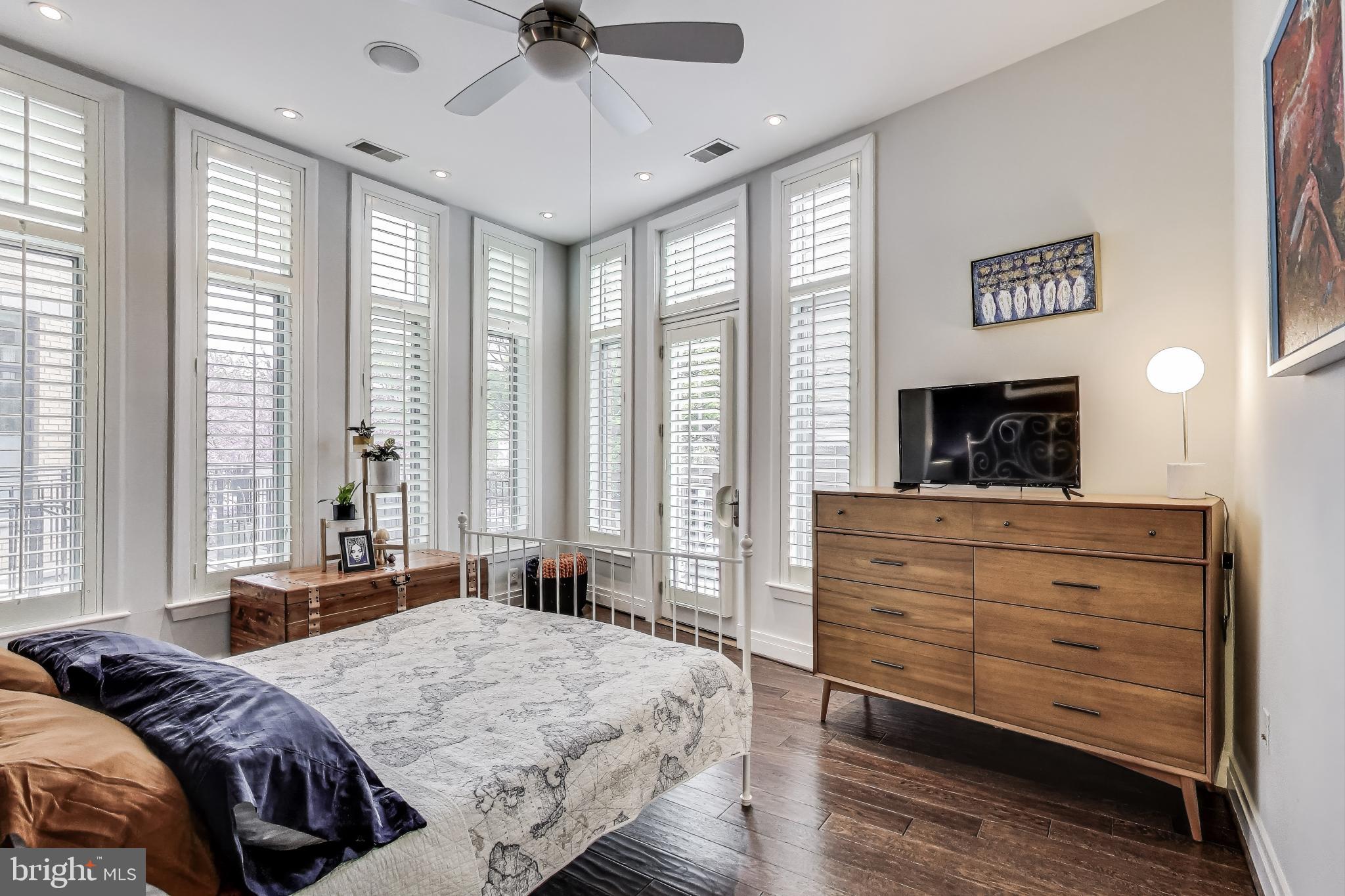 1307 Clifton St NW #22