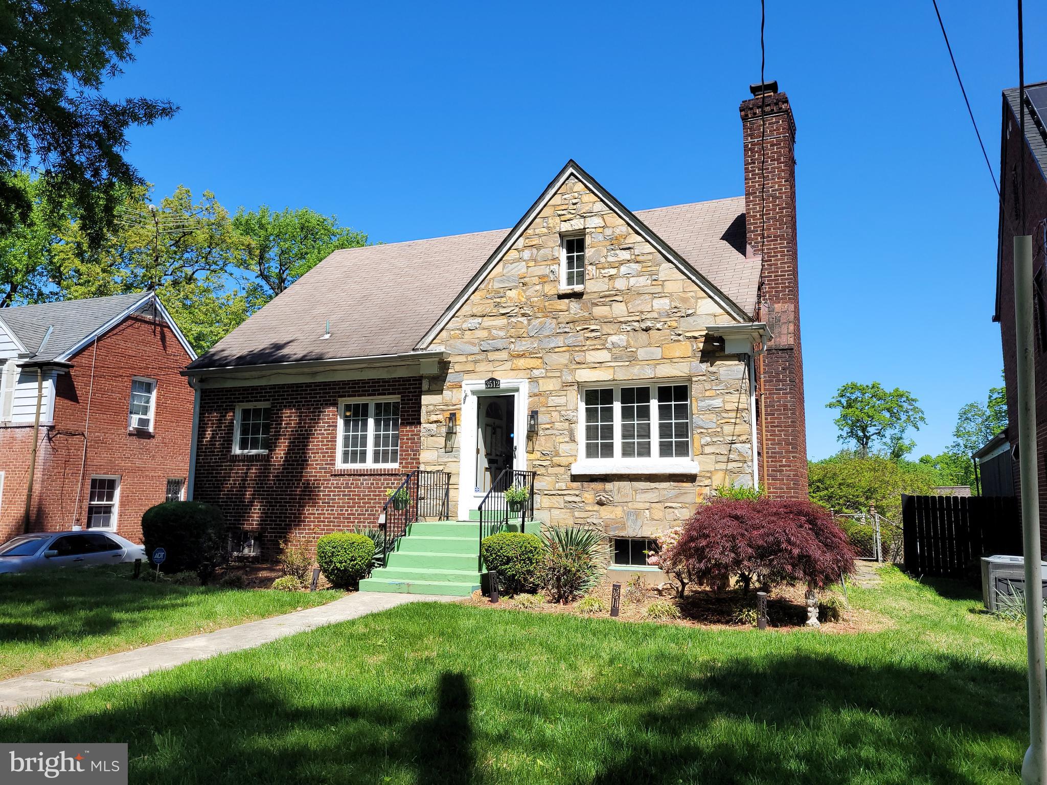 3512 Carpenter St SE