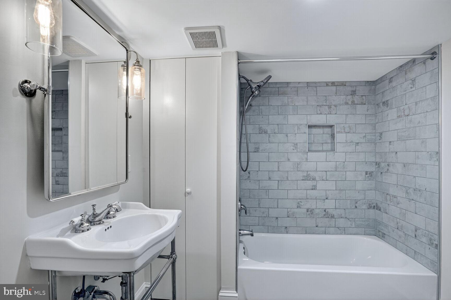 1463 FLORIDA AVENUE NW